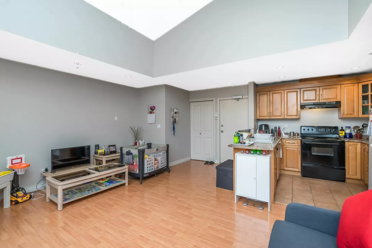 Dining Area Photo of 207 2828 152 Street, Surrey, BC