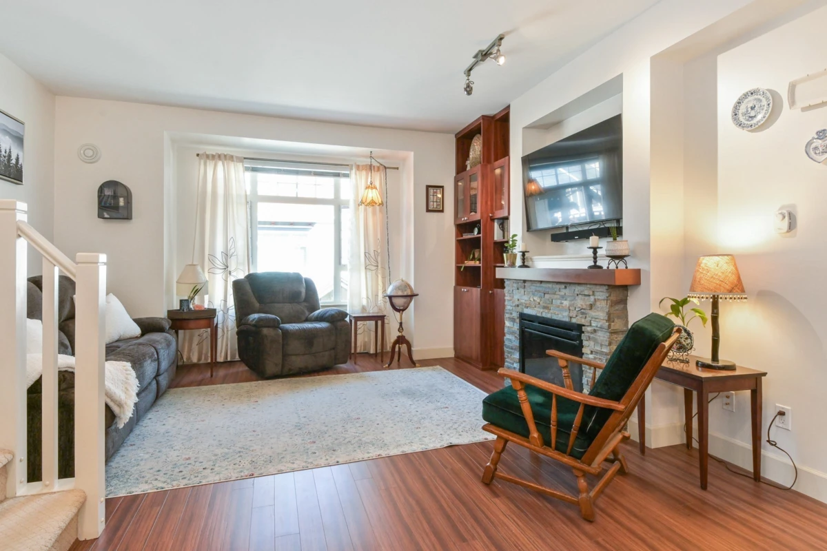 Living Room Photo of 91 2979 156 Street, Surrey, BC