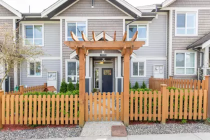 Front Yard Photo of 23958 Kanaka Way, Maple Ridge, BC