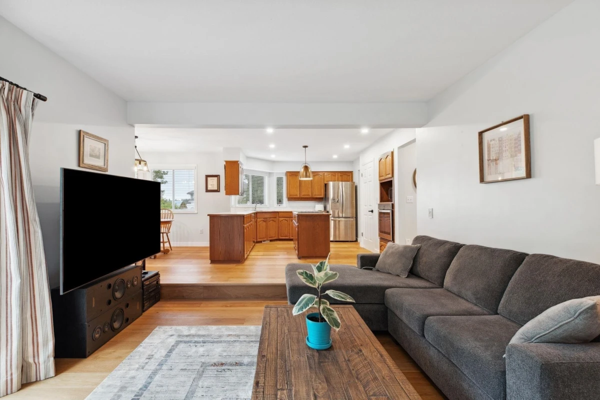 Family Room Photo of 14370 83 Avenue, Surrey, BC