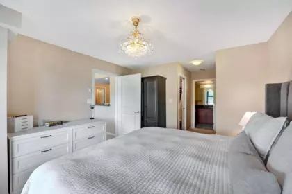 Primary Bathroom Photo of 1001 288 Ungless Way, Port Moody, BC