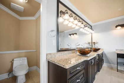 Guest Bathroom Photo of 2982 Sunridge Court, Coquitlam, BC