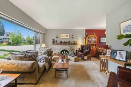 Kitchen Photo of 14713 110 Avenue, Surrey, BC