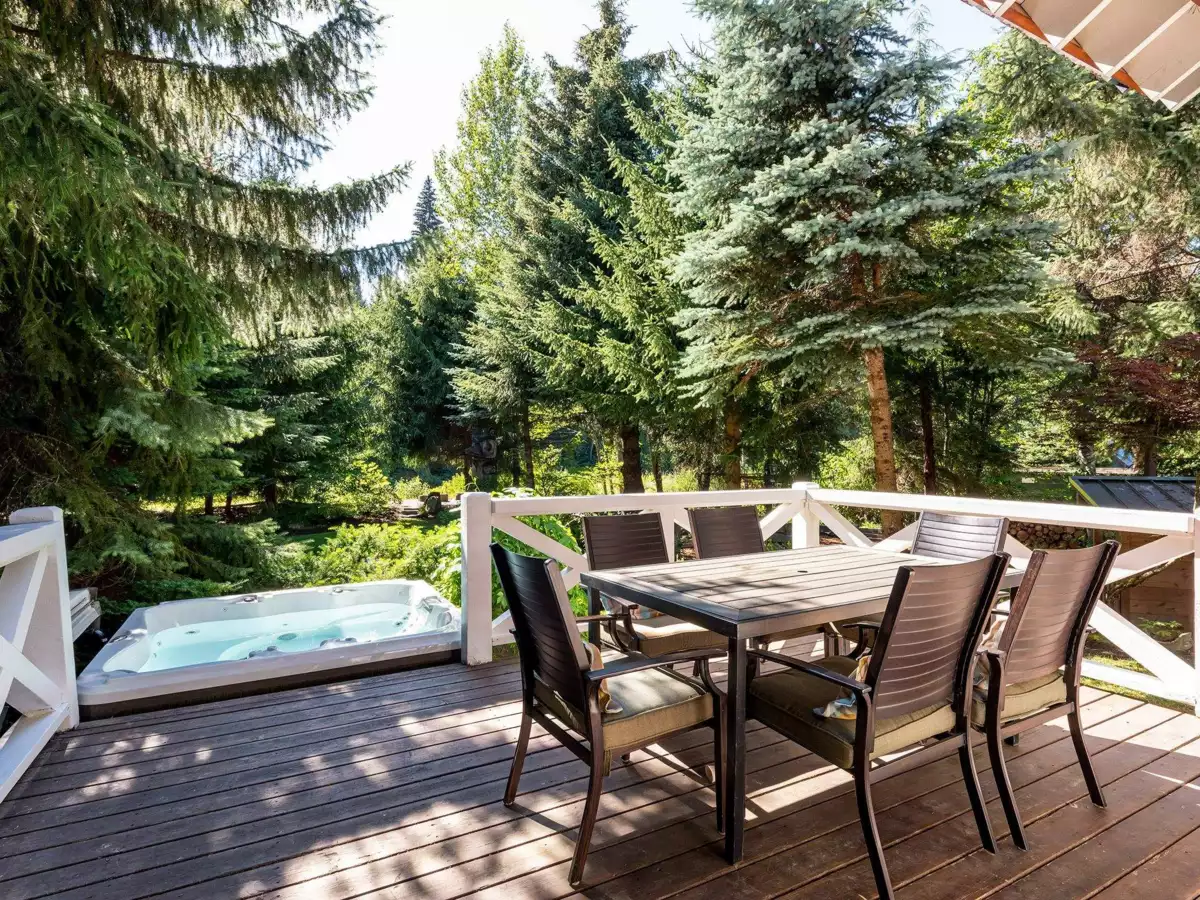 Family Room Photo of 7313 Fitzsimmons Road South, Whistler, BC