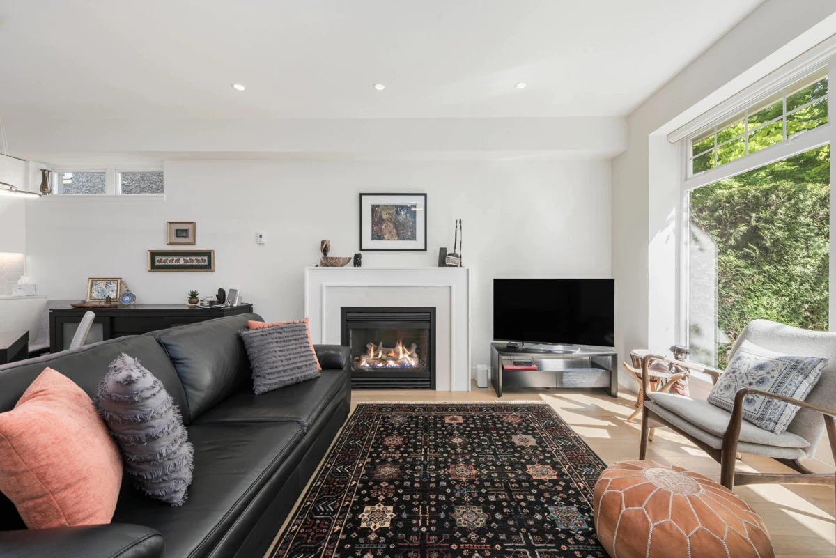 Family Room Photo of 1823 Napier Street, Vancouver, BC