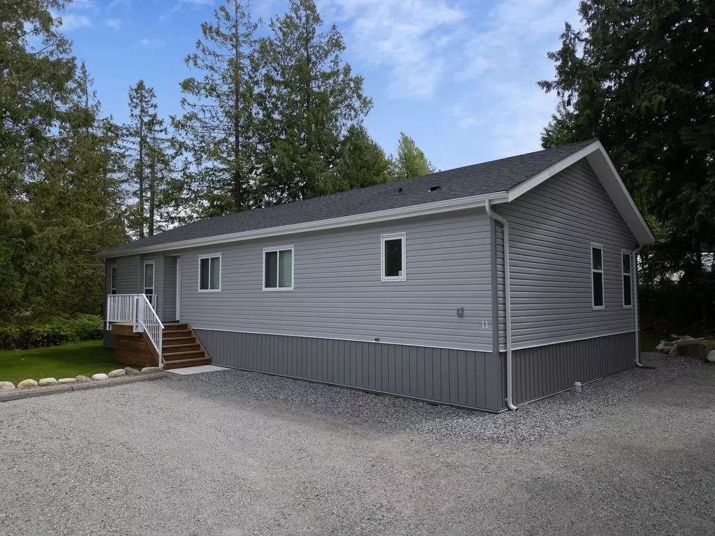 Kitchen Photo of 11 1416 North Road, Gibsons, BC
