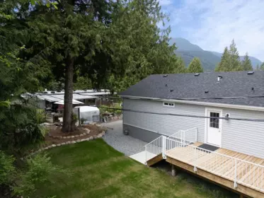 Breakfast Nook Photo of 11 1416 North Road, Gibsons, BC