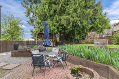 Front Yard Photo of 20535 98 Avenue, Langley, BC