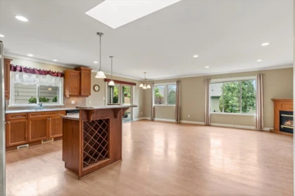 Kitchen Island Photo of 45 46000 Thomas Road, Chilliwack, BC