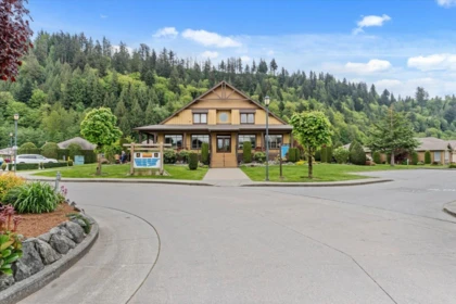 Outdoor Deck Photo of 45 46000 Thomas Road, Chilliwack, BC