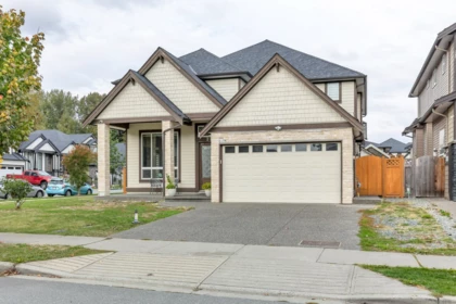 27625 Railcar Crescent, Abbotsford, BC, Abbotsford — Single Family Residence for sale