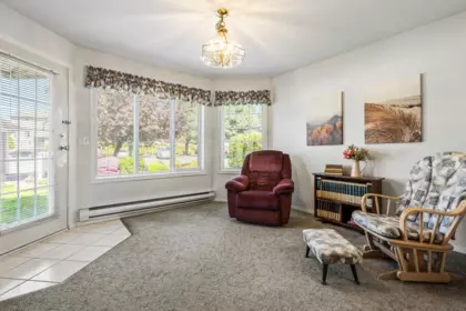 Guest Bathroom Photo of 15 46350 Cessna Drive, Chilliwack, BC