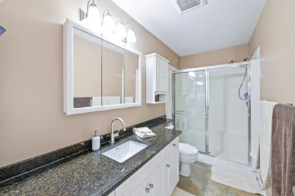 Entry Foyer Photo of 66 32777 Chilcotin Drive, Abbotsford, BC