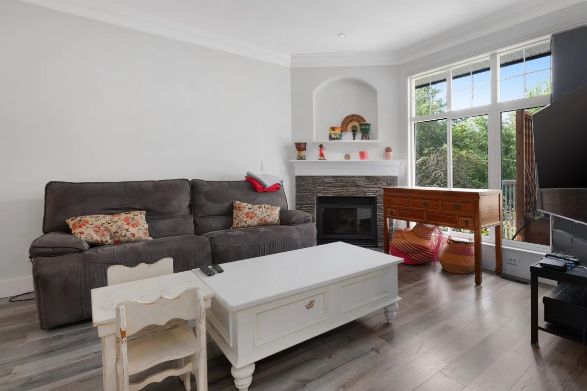 Living Room Photo of 14 11358 Cottonwood Drive, Maple Ridge, BC