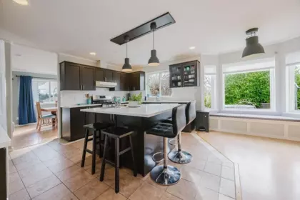 Kitchen Island Photo of 835 Aurora Way, Gibsons, BC