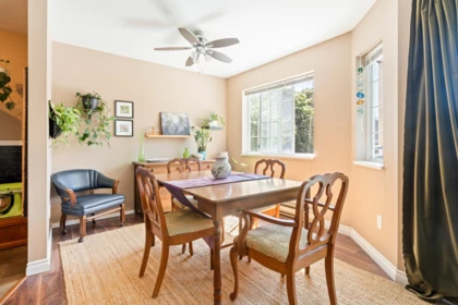 Breakfast Nook Photo of 101 46199 Margaret Avenue, Chilliwack, BC