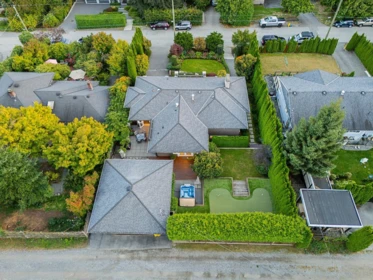 Hot Tub / Spa Photo of 1425 Palmerston Avenue, West Vancouver, BC