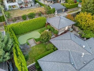 Swimming Pool Photo of 1425 Palmerston Avenue, West Vancouver, BC