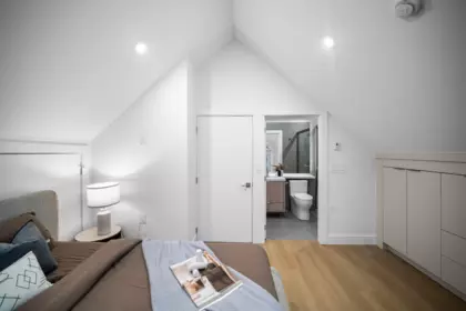 Guest Bathroom Photo of 1 3623 Triumph Street, Vancouver, BC