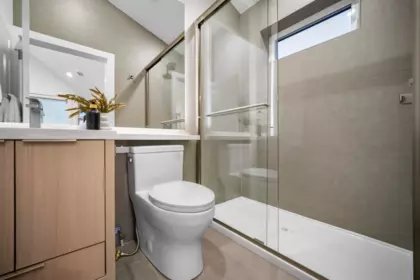 Hallway Photo of 1 3623 Triumph Street, Vancouver, BC