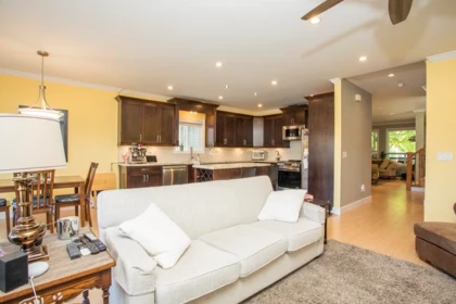 Entry Foyer Photo of 21053 83 Avenue, Langley, BC