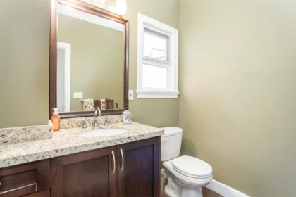 Primary Bathroom Photo of 21053 83 Avenue, Langley, BC