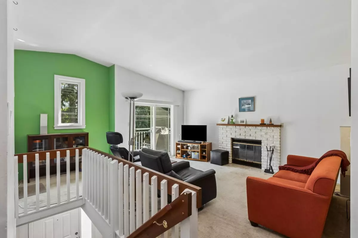 Family Room Photo of 1678 Dempsey Road, North Vancouver, BC