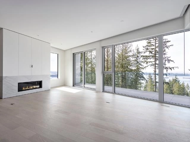 Living Room Photo of 3318 Chippendale Road, West Vancouver, BC