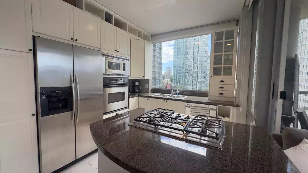 Family Room Photo of 1404 1228 W Hastings Street, Vancouver, BC