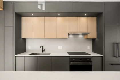 Kitchen Island Photo of 515 310 Salter Street, New Westminster, BC