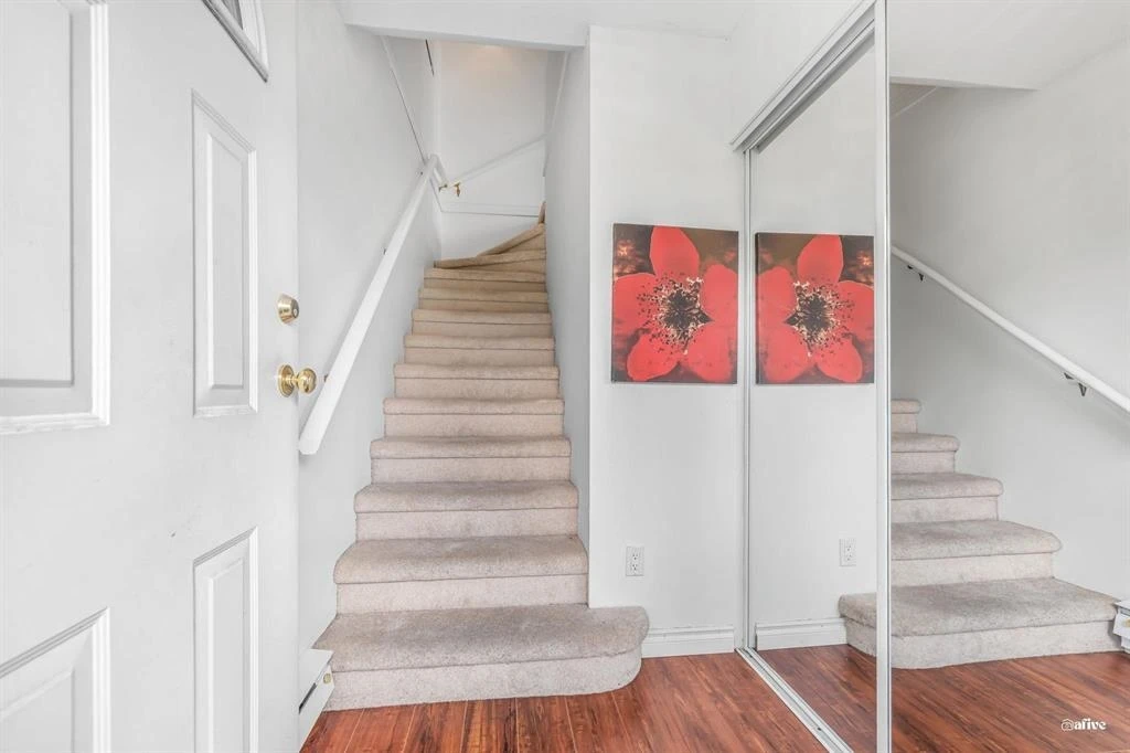 Living Room Photo of 28 9261 122 Street, Surrey, BC