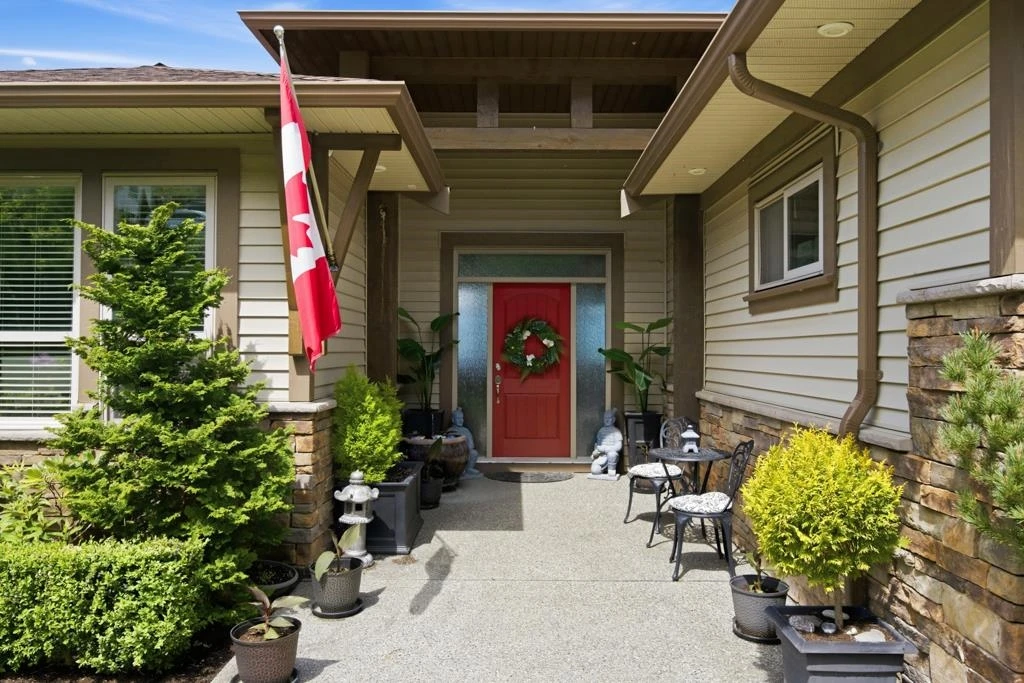 Living Room Photo of 7315 Mount Thurston Drive, Chilliwack, BC