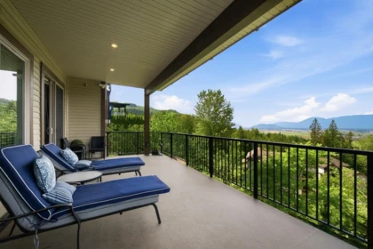 Garage Interior Photo of 7315 Mount Thurston Drive, Chilliwack, BC