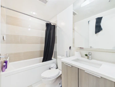 Primary Bathroom Photo of 2811 13308 Central Avenue, Surrey, BC