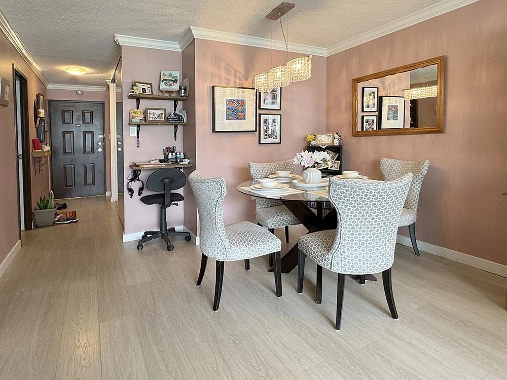 Living Room Photo of 703 6631 Minoru Boulevard, Richmond, BC