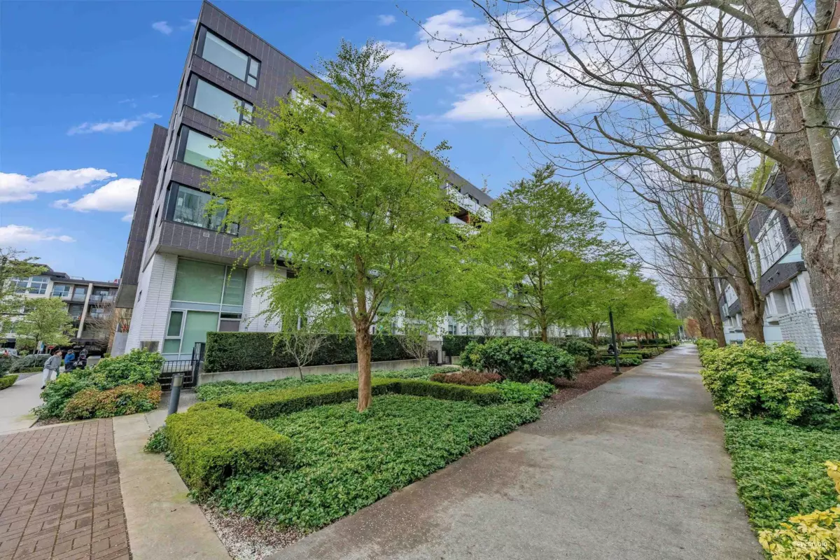 Living Room Photo of 712 5955 Birney Avenue, Vancouver, BC