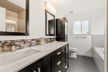 Powder Room Photo of 1788 E 64th Avenue, Vancouver, BC