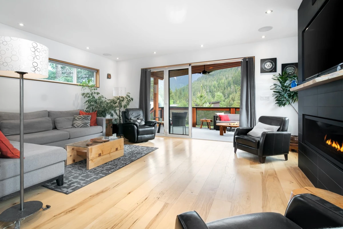 Family Room Photo of 7456 Dogwood Street, Pemberton, BC