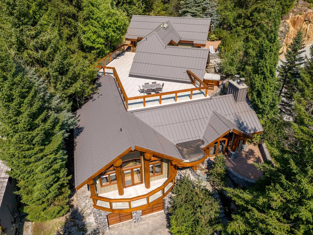 Living Room Photo of 3220 Peak Drive, Whistler, BC