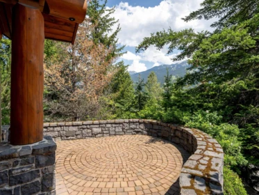 Kitchen Photo of 3220 Peak Drive, Whistler, BC