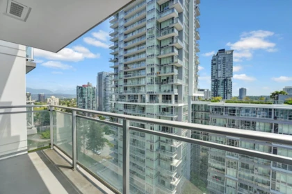 Hallway Photo of 1808 13325 102a Avenue, Surrey, BC