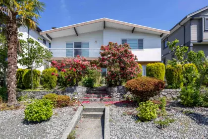 3881 Napier Street, Burnaby, BC, Burnaby — Single Family Residence for sale
