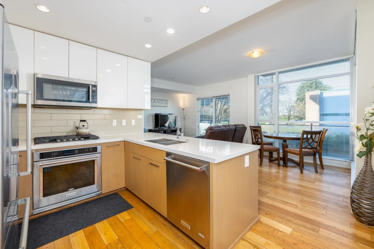 Dining Area Photo of 127 5311 Cedarbridge Way, Richmond, BC
