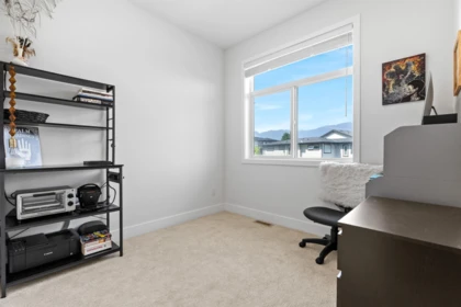 Primary Bedroom Photo of 1 43998 Chilliwack Mountain Road, Chilliwack, BC