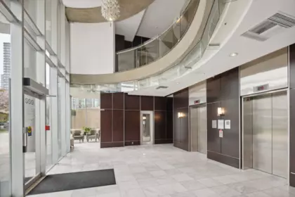 Entry Foyer Photo of 906 588 Broughton Street, Vancouver, BC