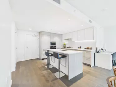 Kitchen Island Photo of 805 3280 Corvette Way, Richmond, BC
