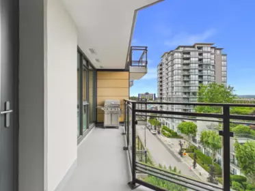 Mudroom Photo of 805 3280 Corvette Way, Richmond, BC