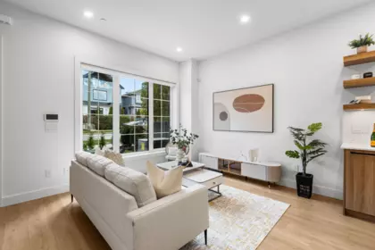 Primary Bedroom Photo of 1 1620 E 11th Avenue, Vancouver, BC