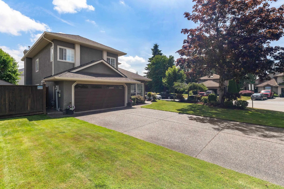 Living Room Photo of 7852 165 Street, Surrey, BC
