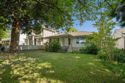 8406 12th Avenue, Burnaby, BC, Burnaby — Single Family Residence for sale
